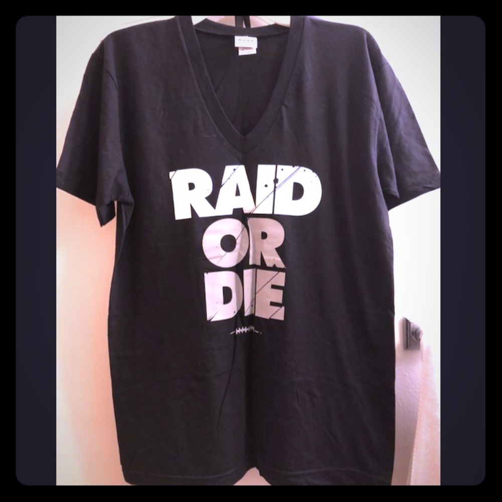 Adapt Raid or Die Women’s V-Neck